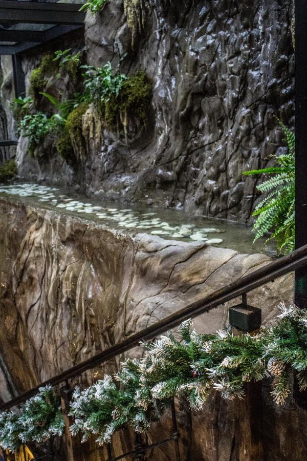 Bg Palace Hotel Tbilisi Buitenkant foto